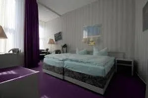 Excelsior Hotel
